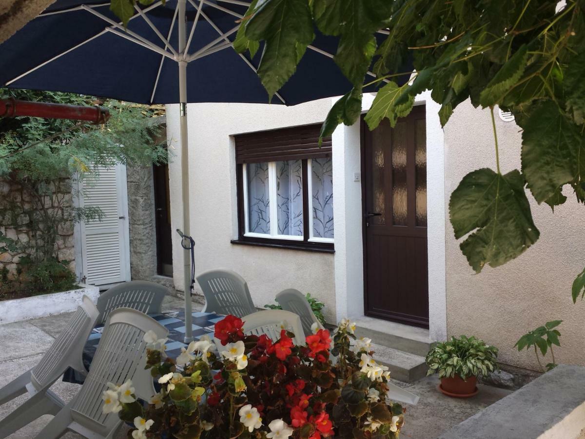 Apartments Jasminka Novi Vinodolski Exterior photo
